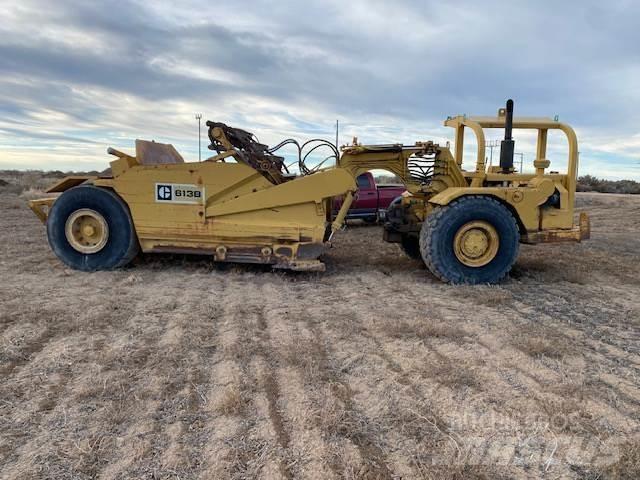 CAT 613B Skrejpre