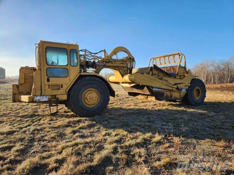 CAT 621F Skrejpre