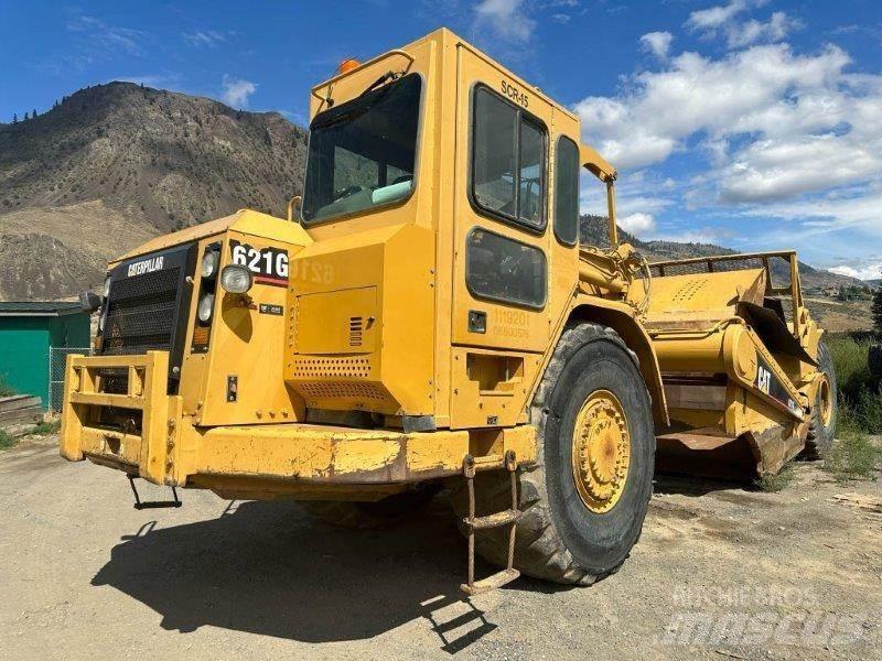 CAT 621G Skrejpre