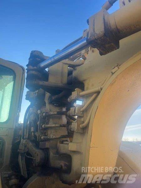 CAT 627B Skrejpre
