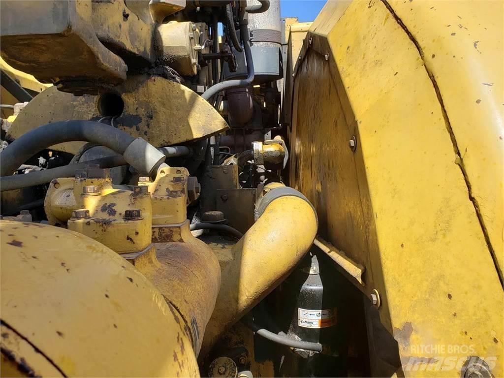 CAT 631D Skrejpre