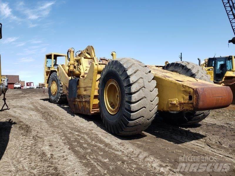 CAT 631D Skrejpre