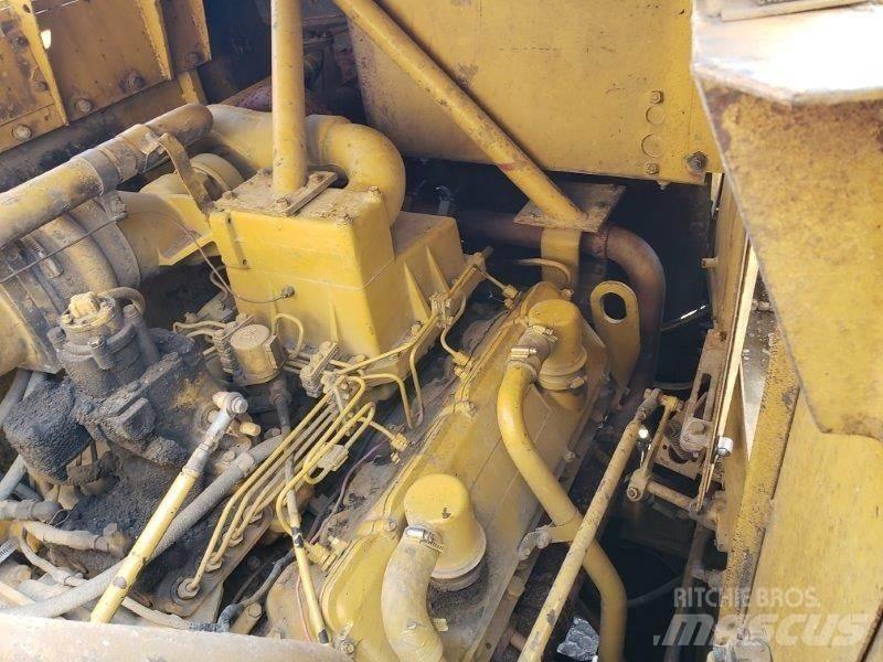 CAT 631D Skrejpre