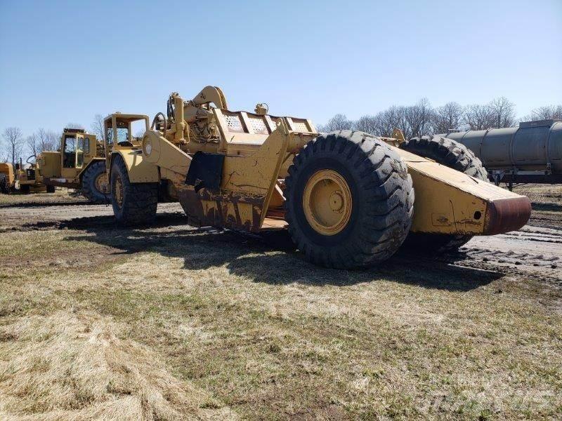 CAT 631D Skrejpre