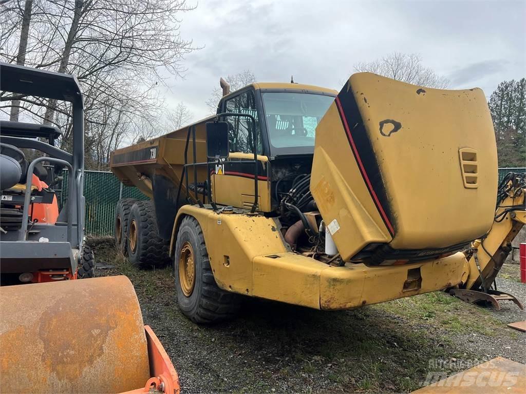 CAT 730 Kĺbové nákladné autá