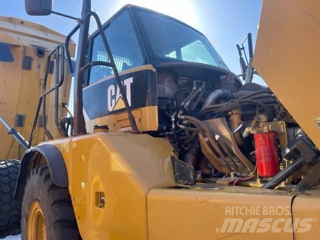 CAT 730 Kĺbové nákladné autá