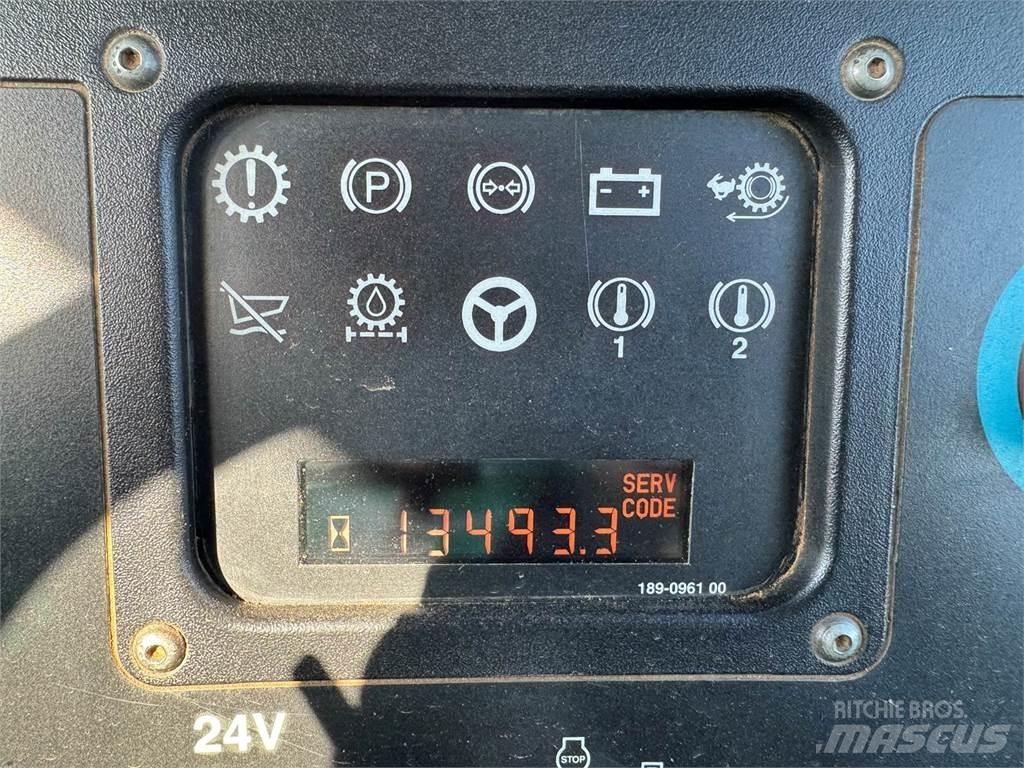 CAT 740 Kĺbové nákladné autá