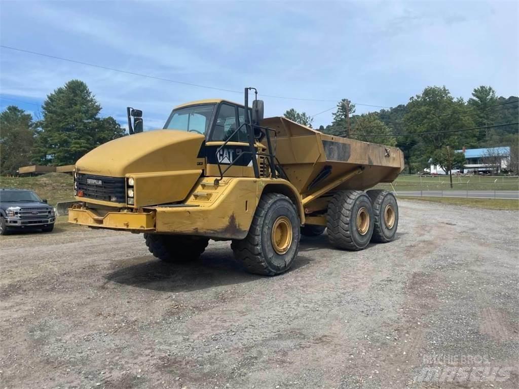 CAT 740 Kĺbové nákladné autá