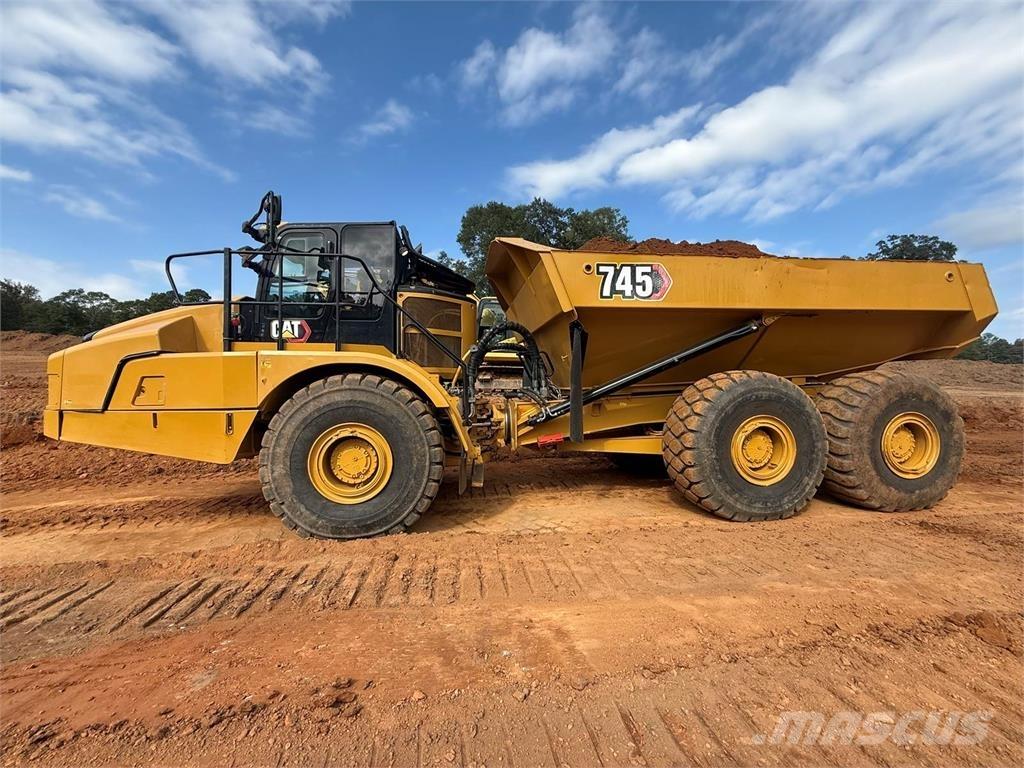 CAT 745 Kĺbové nákladné autá
