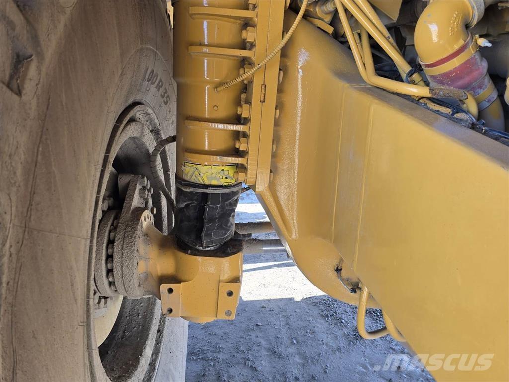 CAT 775F Kĺbové nákladné autá