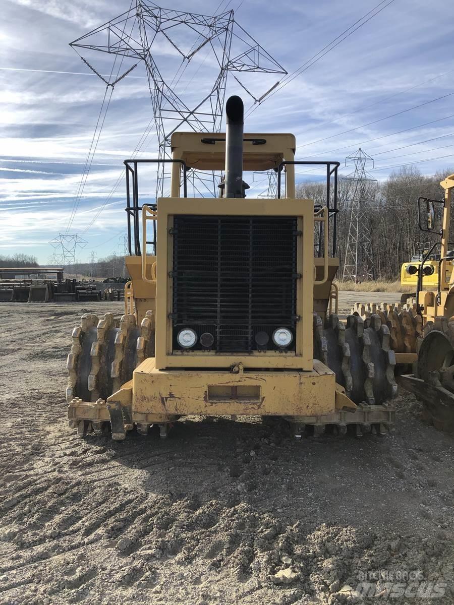 CAT 815B Pôdne kompaktory
