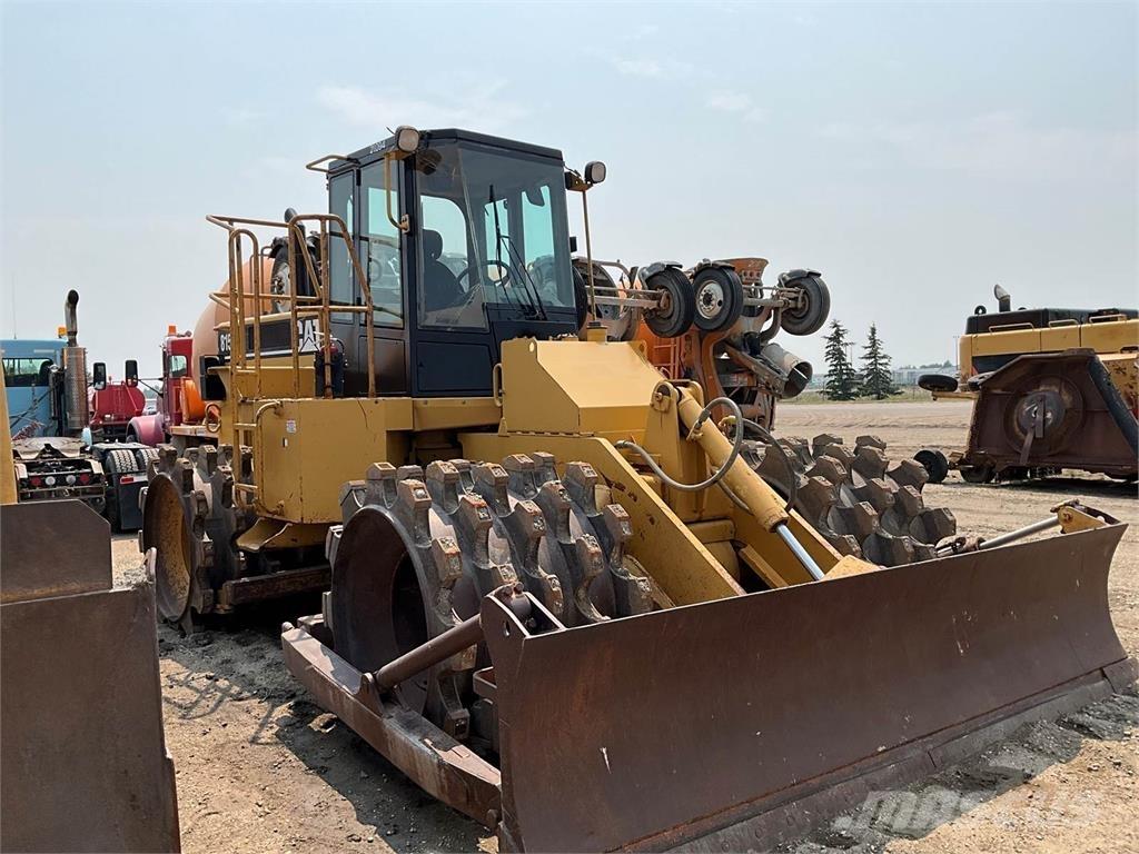 CAT 815F Pôdne kompaktory