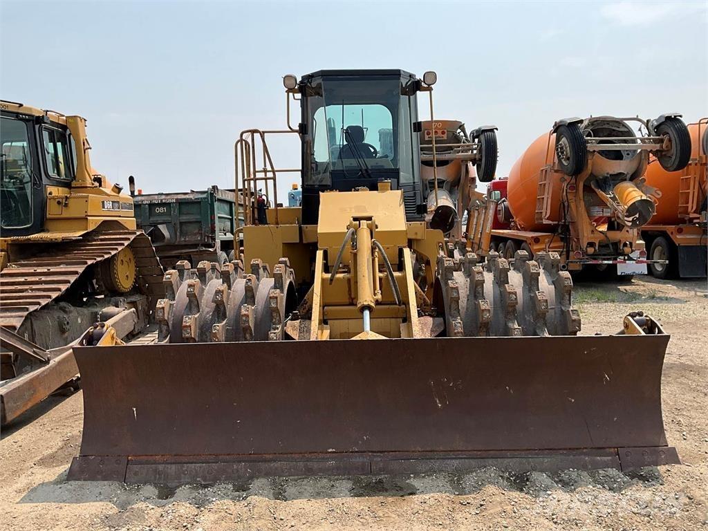 CAT 815F Pôdne kompaktory
