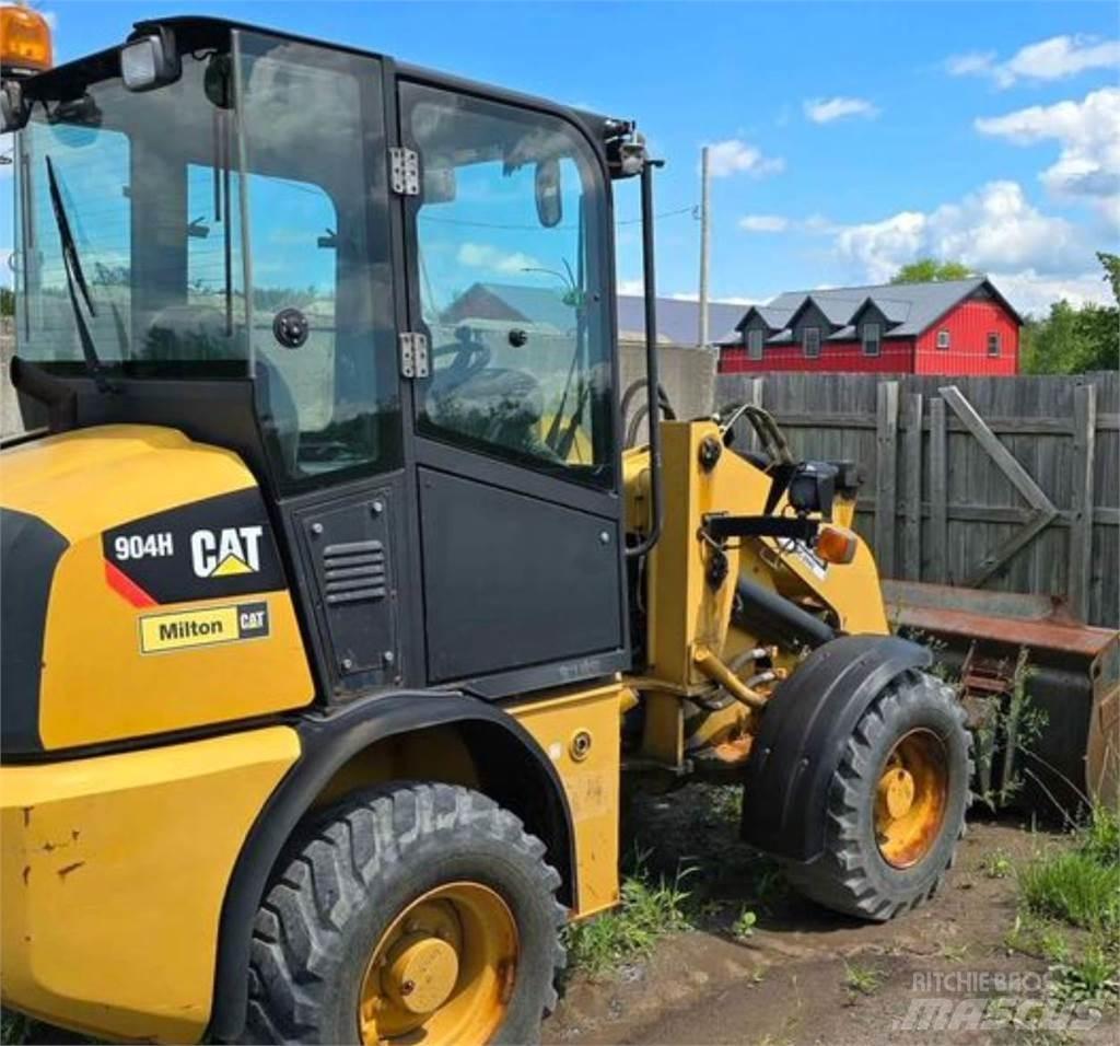 CAT 904H Kolesové nakladače