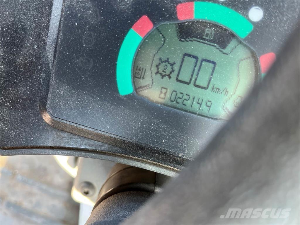 CAT 906 Kolesové nakladače