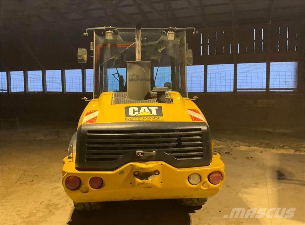 CAT 906H Kolesové nakladače