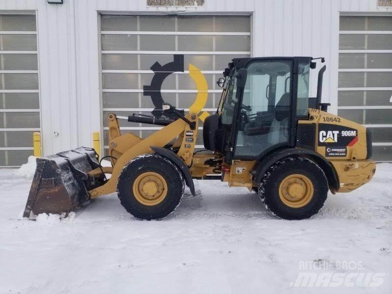 CAT 906M Kolesové nakladače