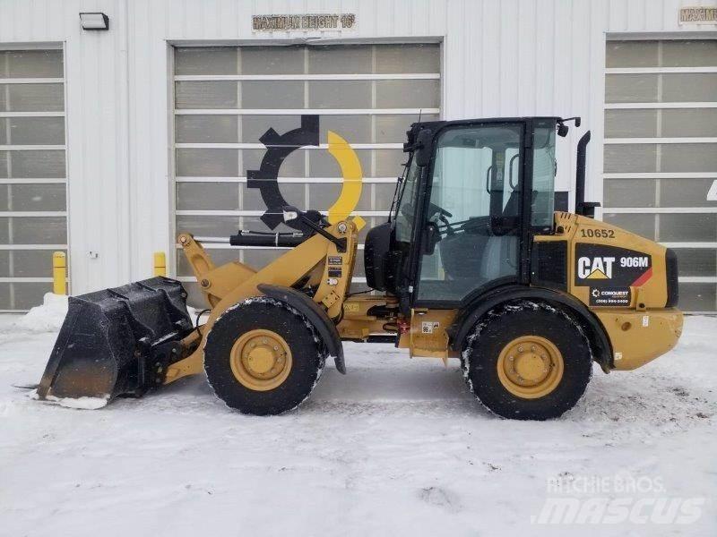 CAT 906M Kolesové nakladače