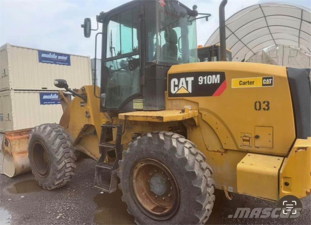 CAT 910M Kolesové nakladače