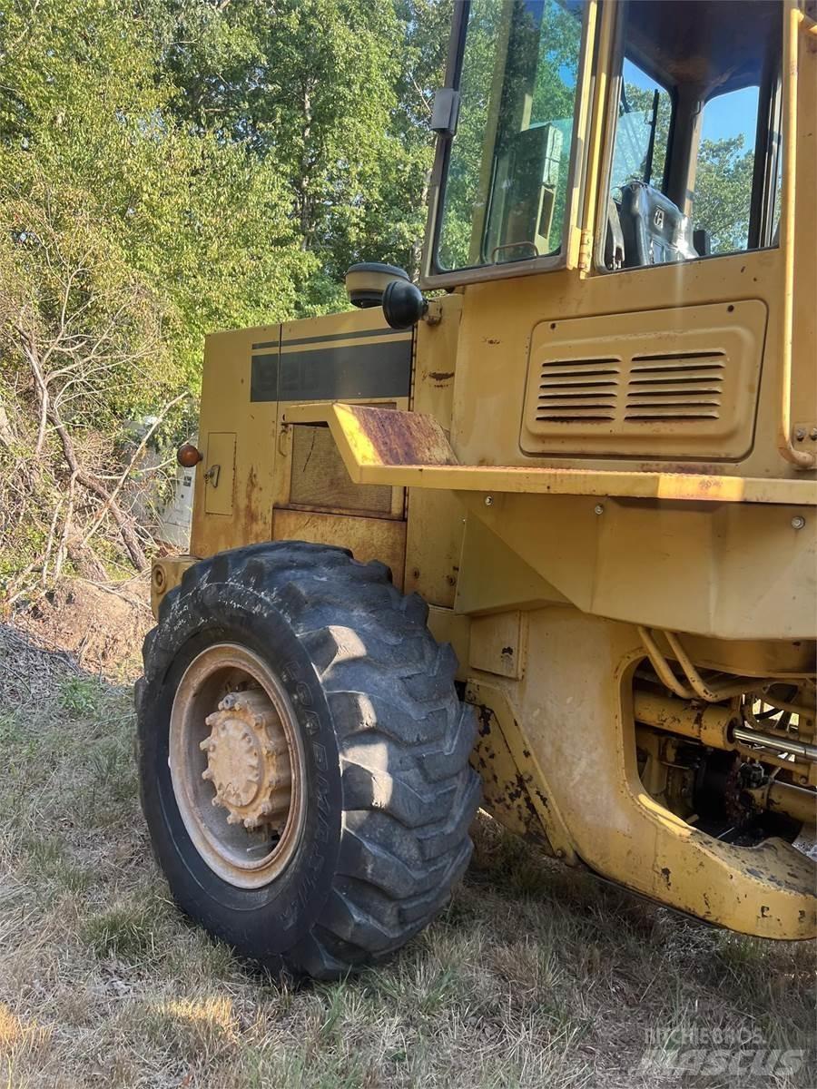 CAT 926 Kolesové nakladače