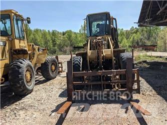 CAT 926E Kolesové nakladače