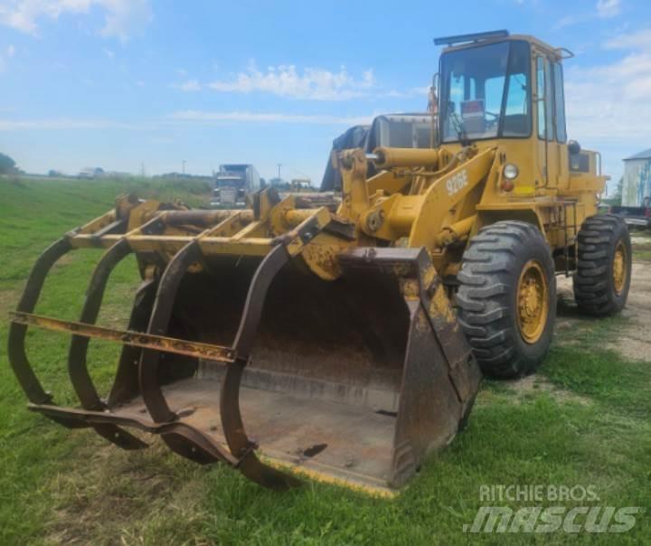 CAT 926E Kolesové nakladače