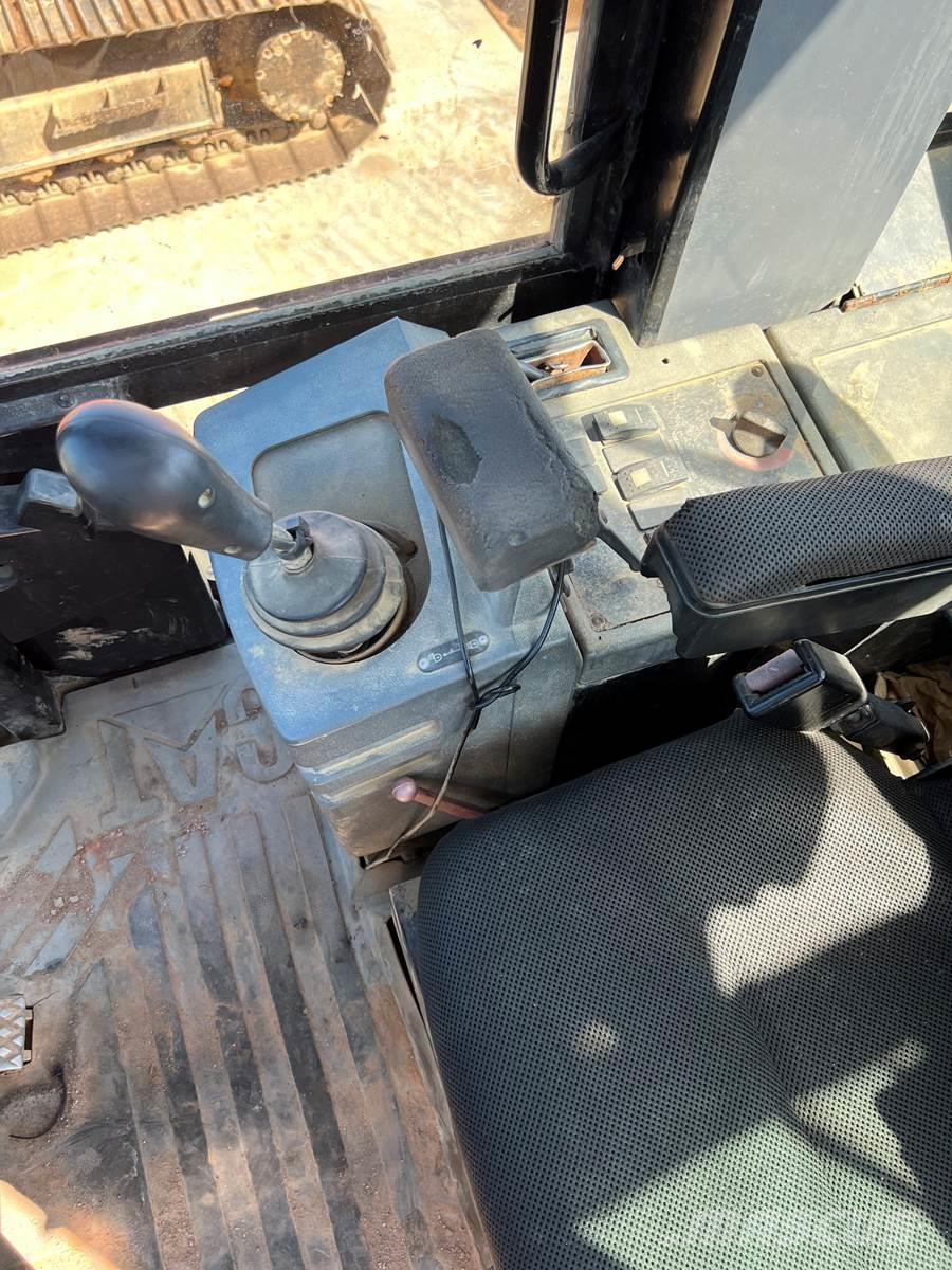 CAT 928G Kolesové nakladače