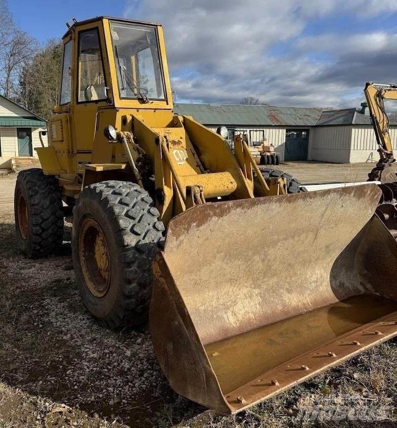 CAT 930 Kolesové nakladače