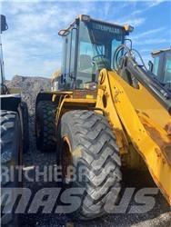 CAT 930G Kolesové nakladače