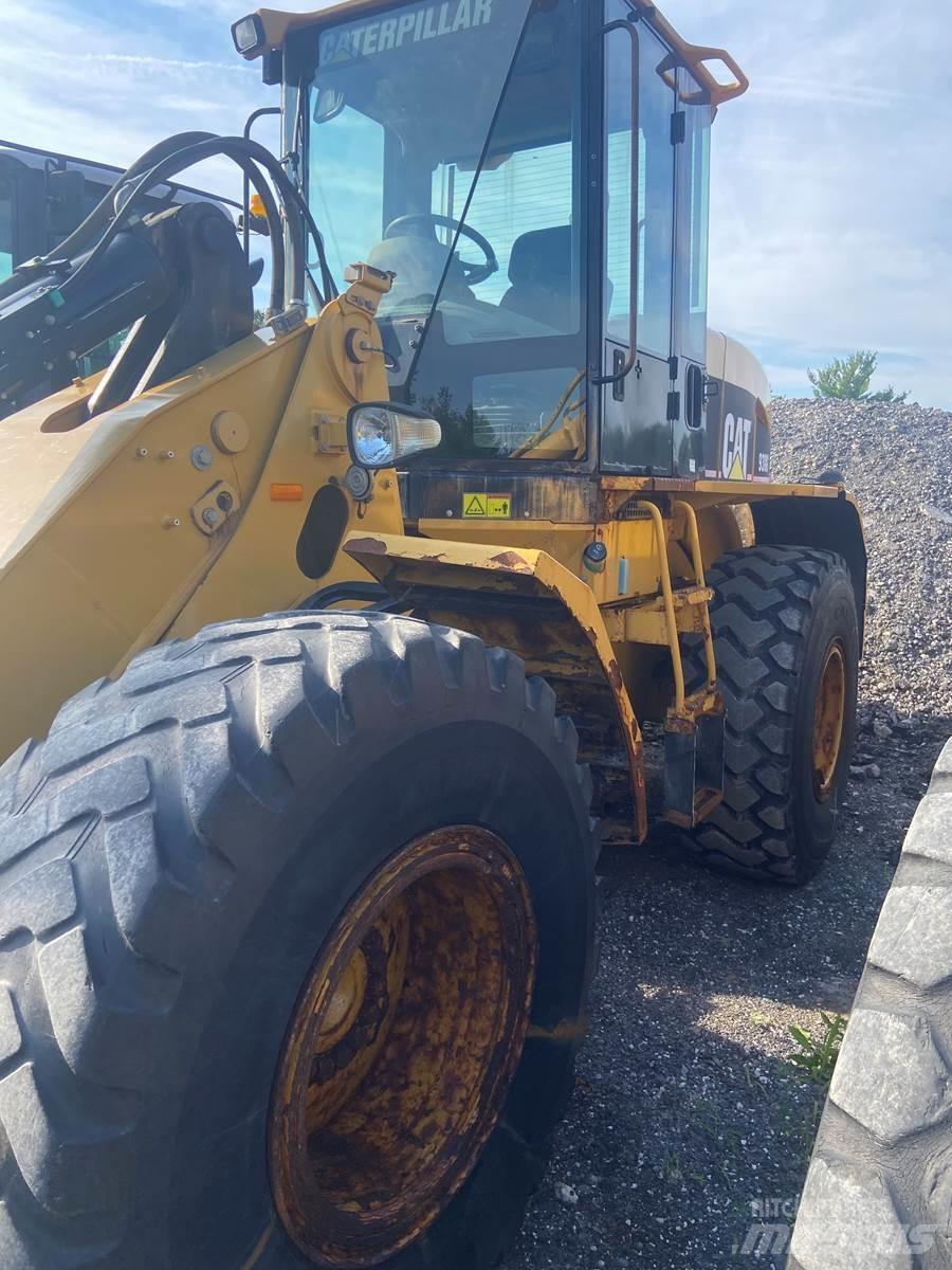 CAT 930G Kolesové nakladače