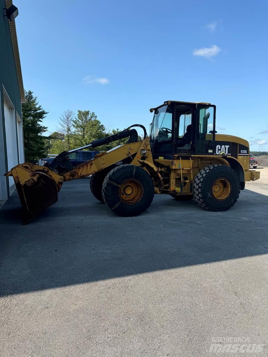 CAT 930G Kolesové nakladače