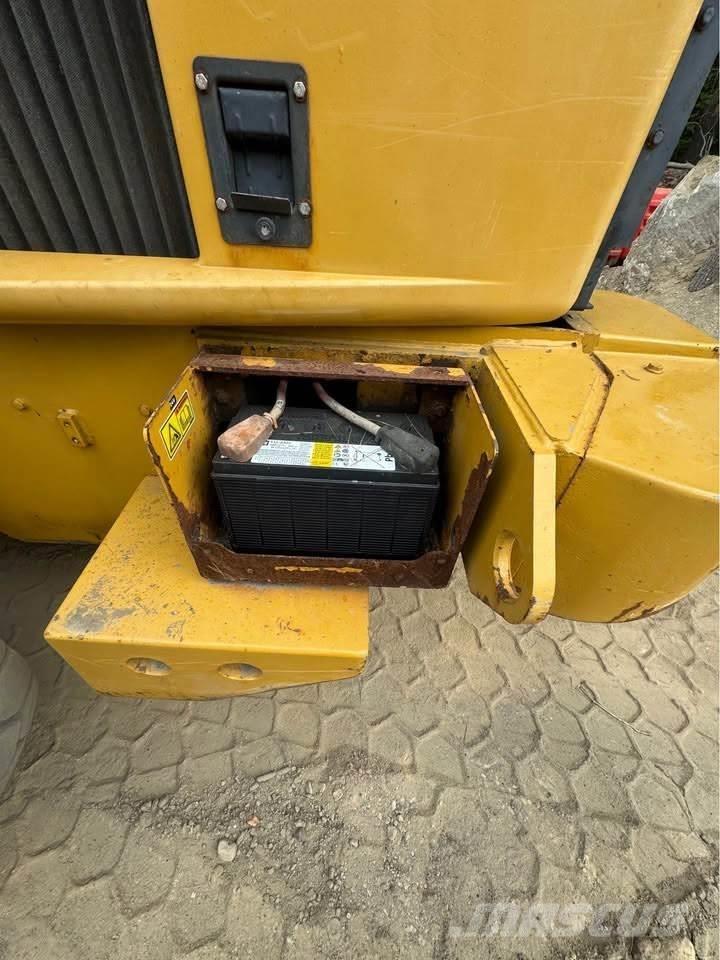 CAT 930G Kolesové nakladače