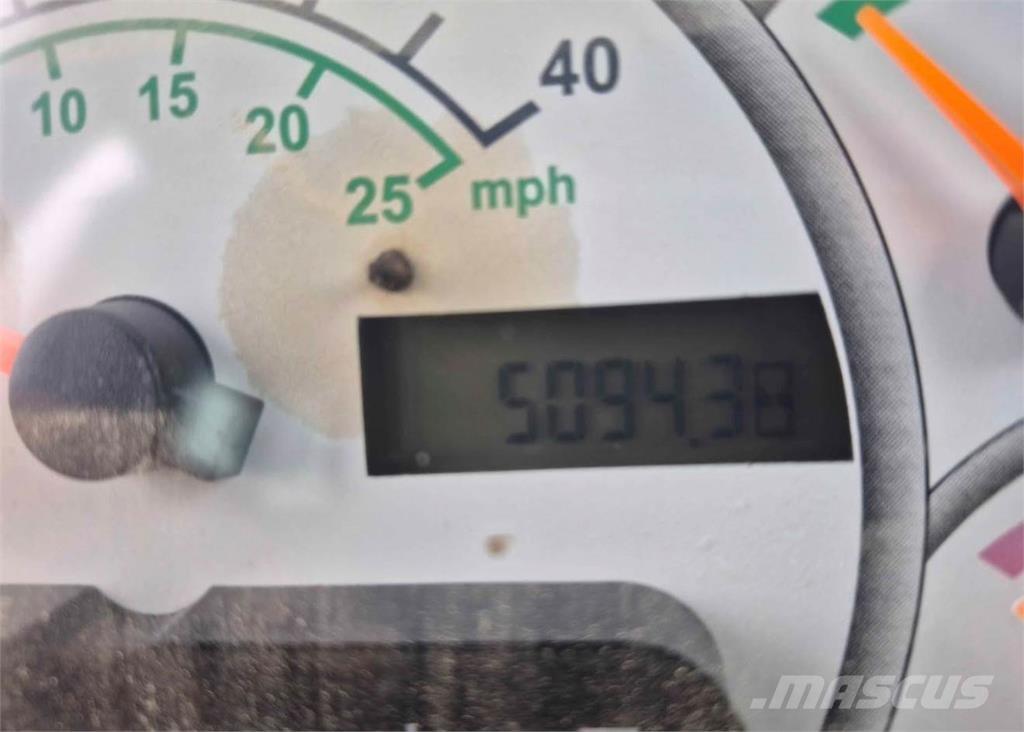 CAT 930G Kolesové nakladače