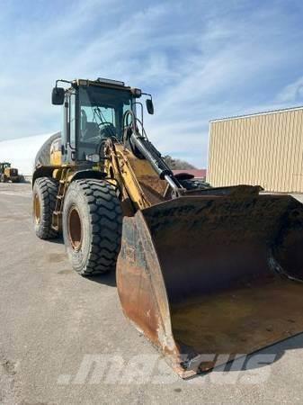 CAT 930H Kolesové nakladače