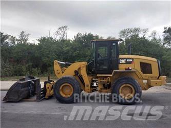CAT 930M Kolesové nakladače