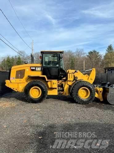 CAT 930M Kolesové nakladače