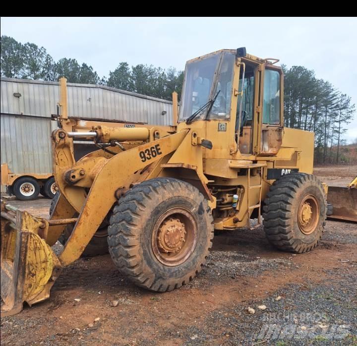 CAT 936E Kolesové nakladače