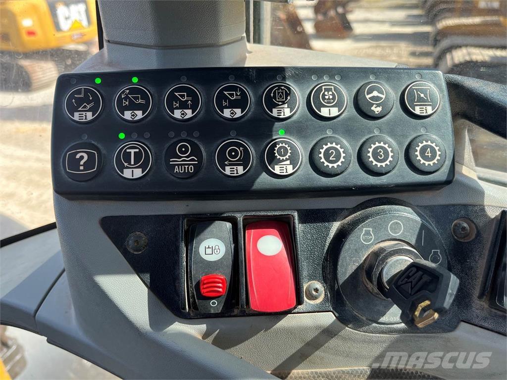 CAT 938K Kolesové nakladače