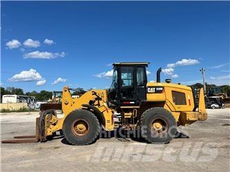 CAT 938M Kolesové nakladače
