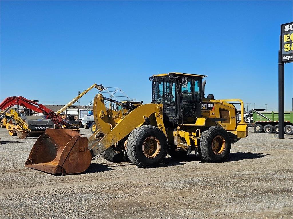 CAT 938M Kolesové nakladače