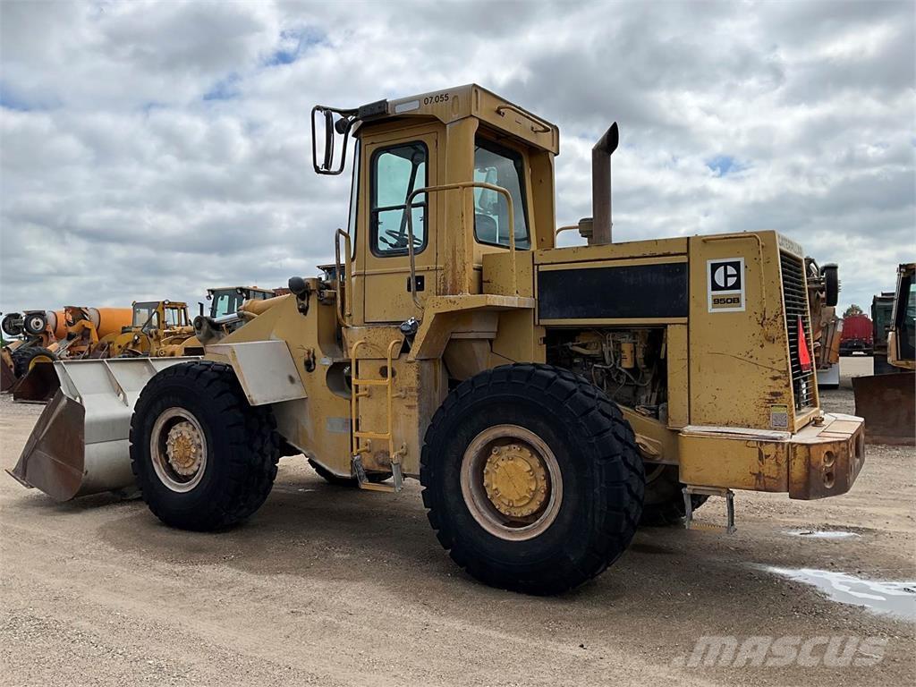 CAT 950B Kolesové nakladače