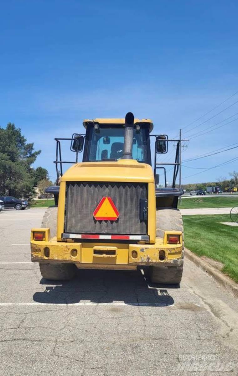 CAT 950H Kolesové nakladače