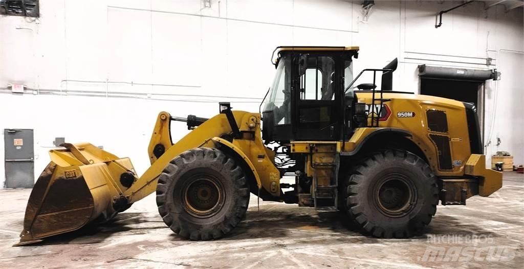 CAT 950M Kolesové nakladače