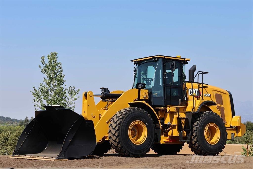 CAT 950M Kolesové nakladače