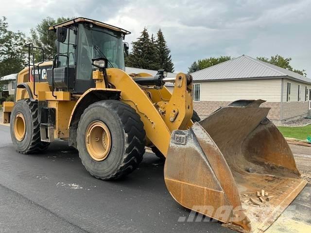 CAT 950M Kolesové nakladače