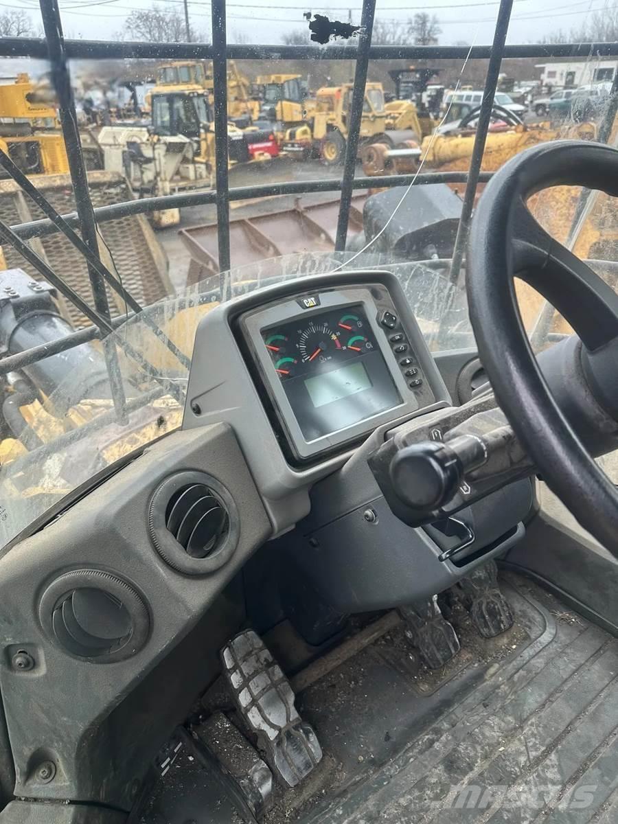 CAT 962K Kolesové nakladače