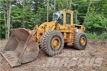 CAT 966C Kolesové nakladače