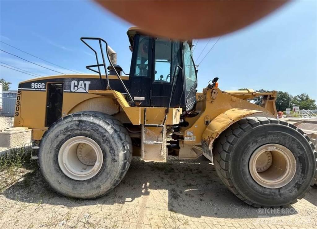 CAT 966G Kolesové nakladače