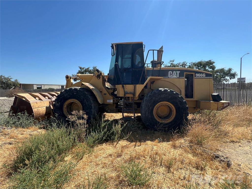 CAT 966G Kolesové nakladače