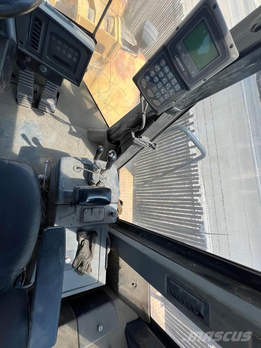 CAT 966G Kolesové nakladače